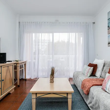 Parque Dos Reis Apartment