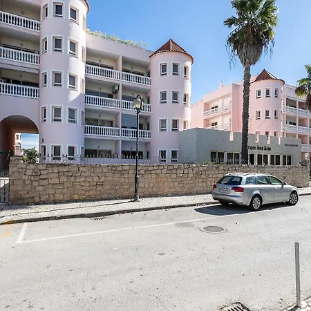 Parque Dos Reis Apartment *