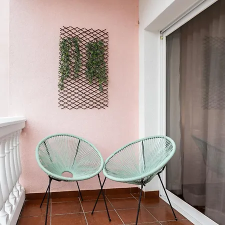 Apartman Parque Dos Reis *